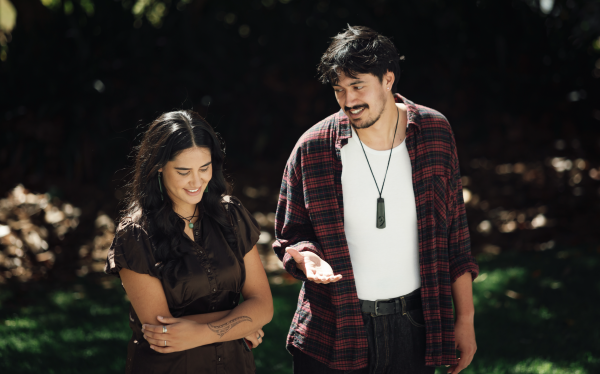 Kupu X cast